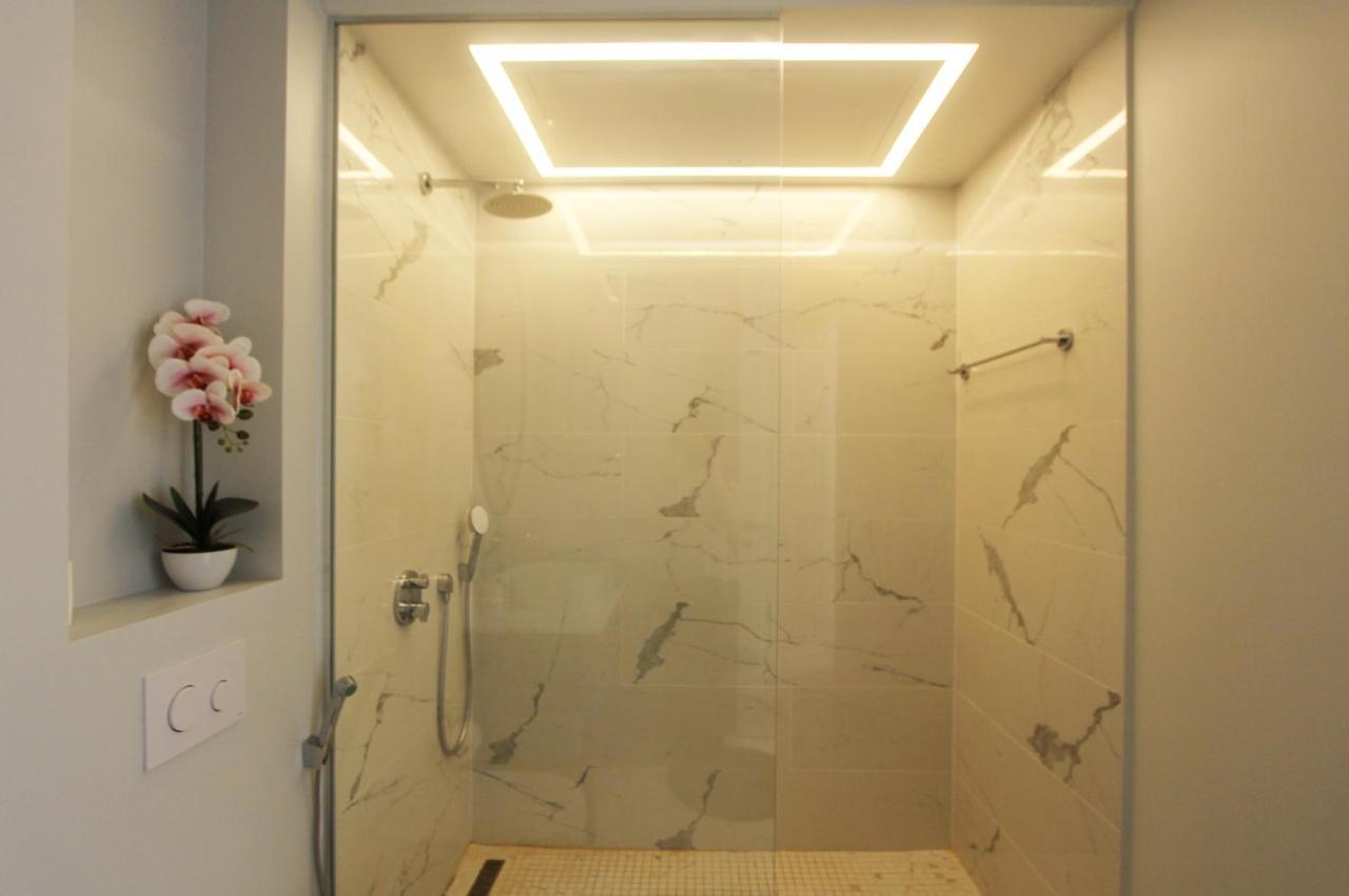 Lustica Bay Magnolia Apartment ティヴァト エクステリア 写真