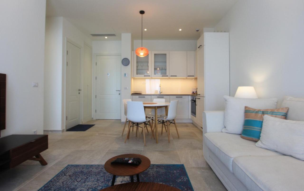 Lustica Bay Magnolia Apartment ティヴァト エクステリア 写真