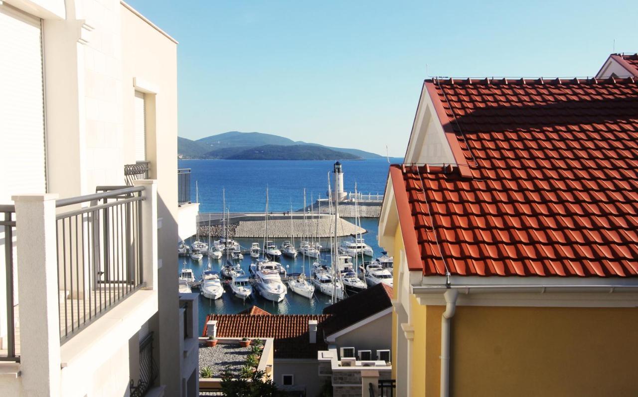 Lustica Bay Magnolia Apartment ティヴァト エクステリア 写真