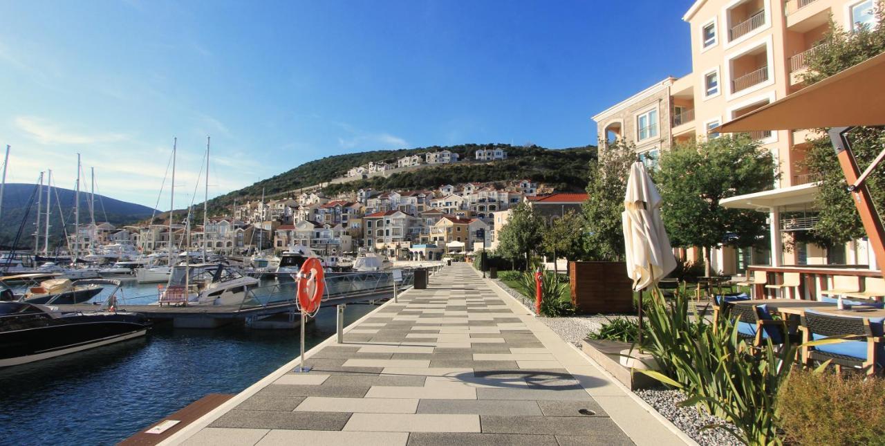 Lustica Bay Magnolia Apartment ティヴァト エクステリア 写真